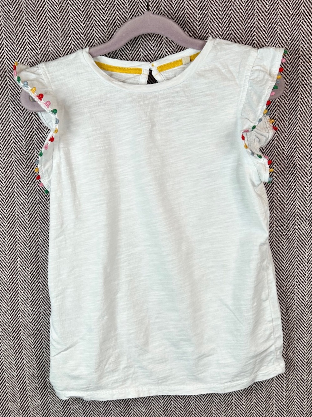 Boden White knit tee w/rainbow dot trimmed sleeves